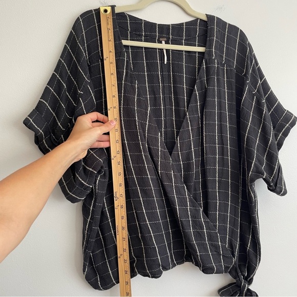 Free People Made In The Shade Linen Wrap Top black white plaid large blouse soft - Picture 12 of 15